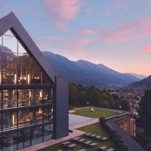 Italie, Pinzolo - Lefay Resort & Spa Dolomiti , 2 nuits en Deluxe Junior Suite, pension complète pour 2 personnes