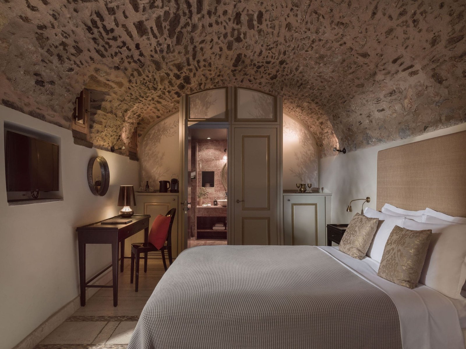 Grèce, Agios Stefanos - Kinsterna , 4 nuits en Suite Kinsterna , Petits-déjeuners inclus pour 2 personnes – Image 8