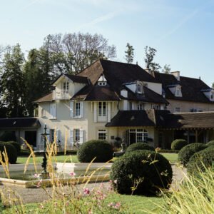 France, Levernois - Hostellerie De Levernois , 2 nuits en Chambre Caractère , Petits-déjeuners inclus pour 2 personnes