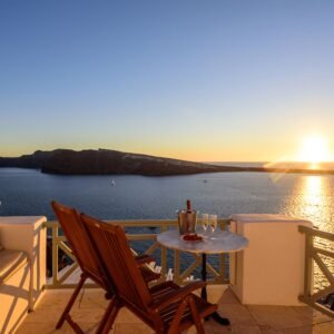 Grèce, Santorini - Fanari Villas, 3 nuits en Villa Kyklos avec bain à remous privé, Petits-déjeuners inclus pour 2 personnes