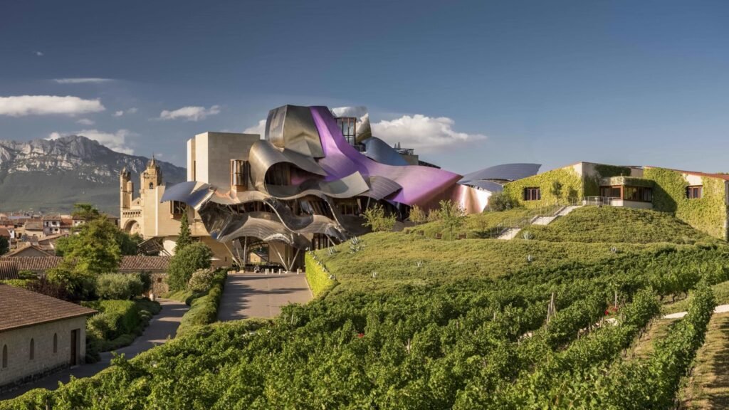 Espagne, Elciego – Hotel Marqués de Riscal, 2 nuits en Deluxe Gehry, avec les petits déjeuners, 1 dîner et 1 soin Spa pour 2.